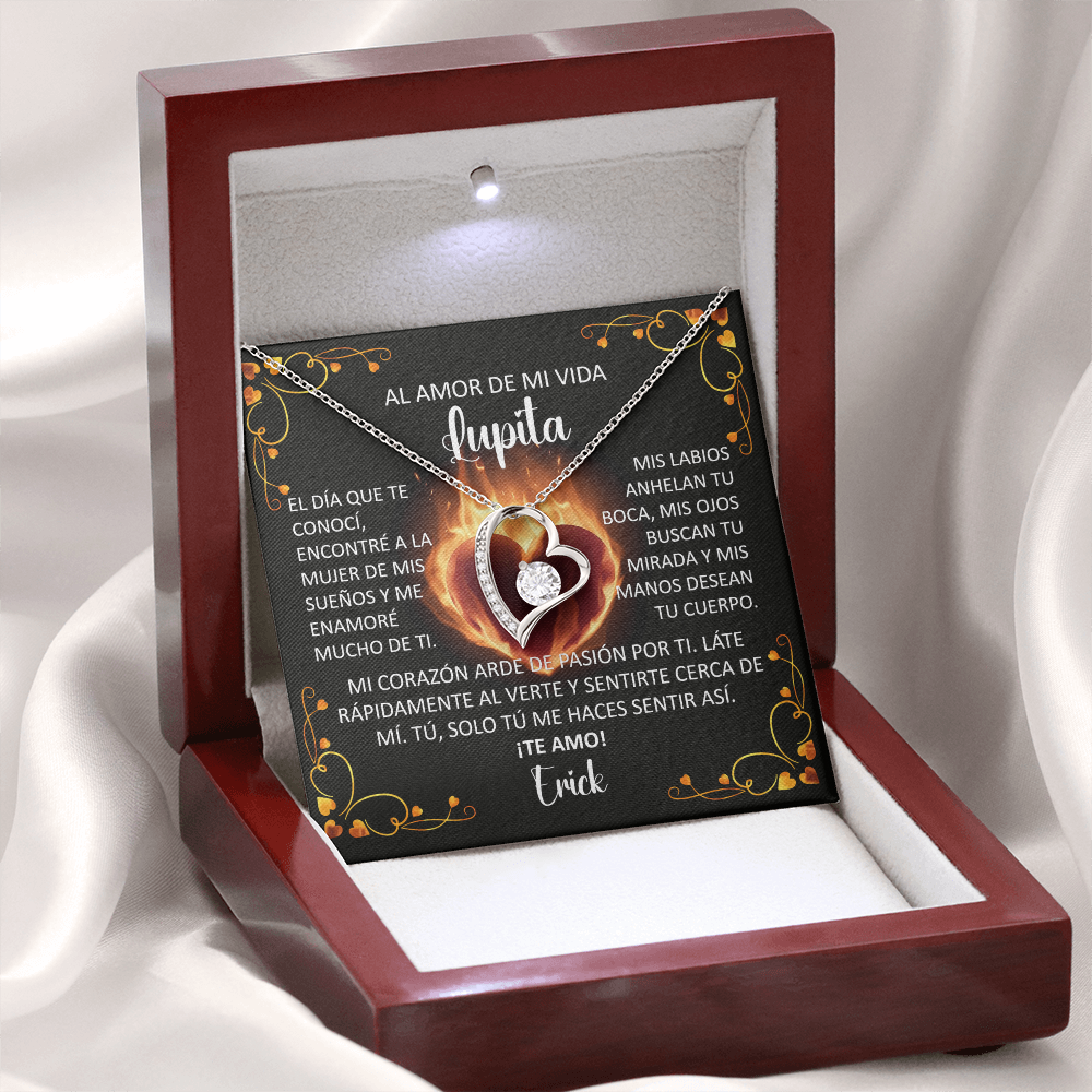 Collar Forever Love: Edición "Mi corazón arde de pasión por ti" (Acabado en Oro de 14Q - 18Q)