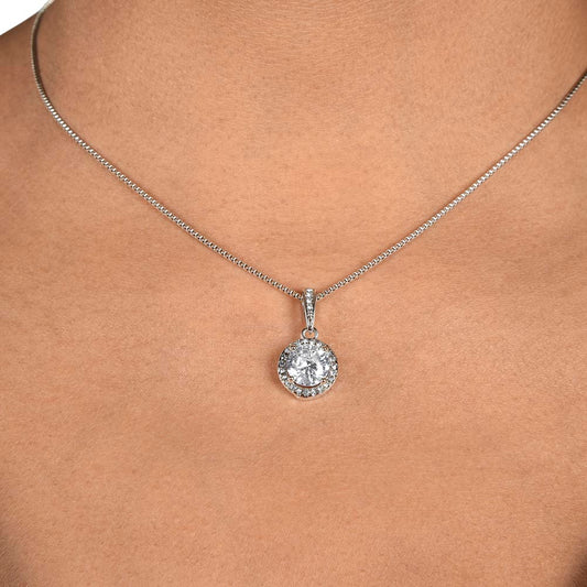 Collar Eternal Hope: "Mi Mayor Orgullo" - Edición Especial Quinceañera (Acabado en Oro Blanco 14k)