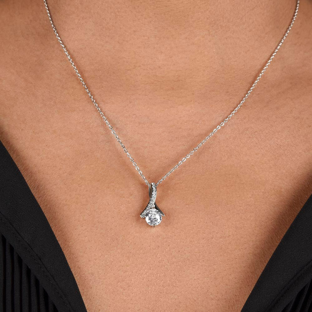 Collar "Amor Infinito" MIKORA – Regalo Personalizado para Esposa | Alluring Beauty (Acabado en Oro de 14q - 18q)