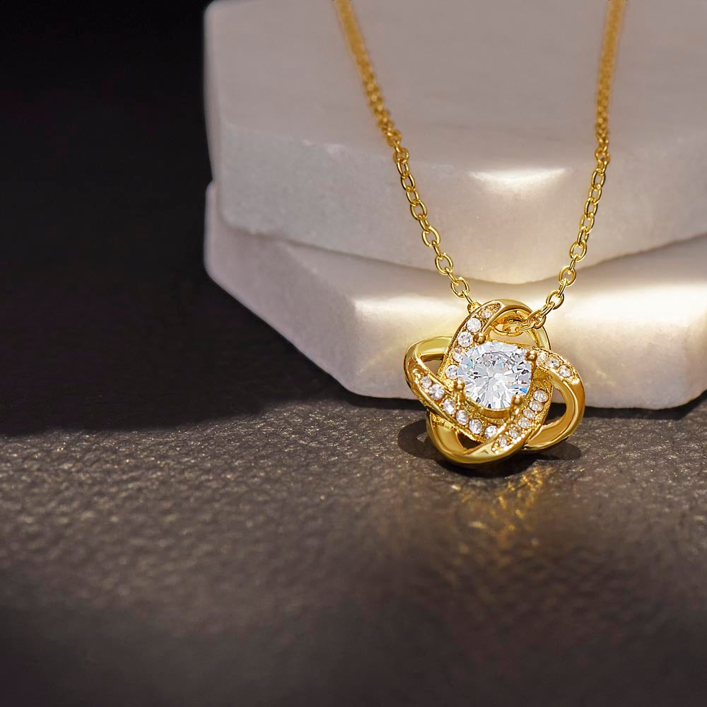 Collar Mikora Love Knot: Vínculo Inquebrantable | Regalo para Mamá