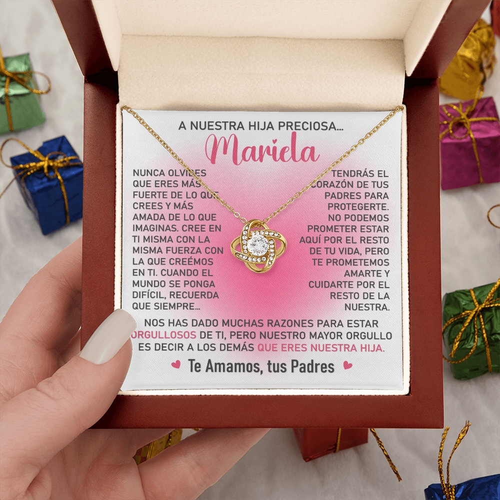Collar Mikora Love Knot: Edicion "Orgullosos que eres nuestra hija" (Acabado en Oro de 14q - 18q)