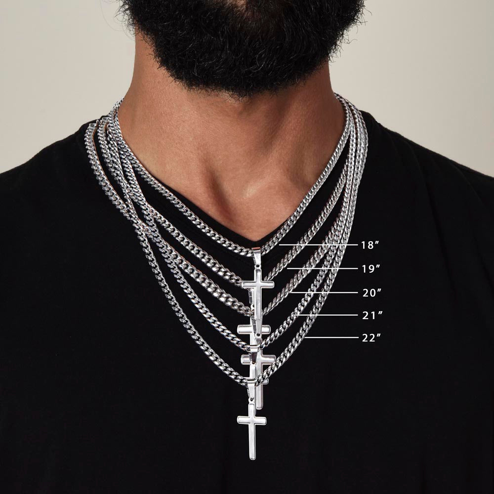 Collar Mikora Artisan Cross & Cuban Link: El Orgullo de un Hijo (Acabado en Oro o Acero)